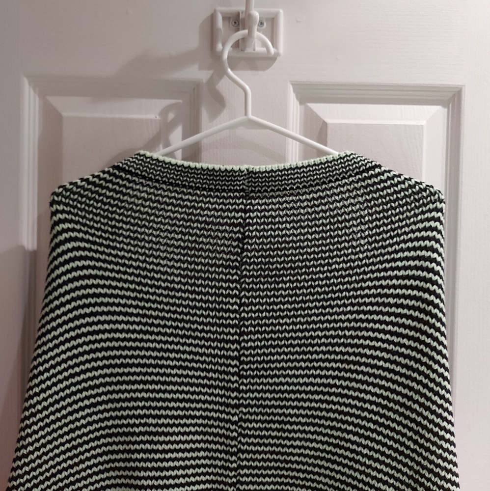 Dear Cashmere | Poncho - Picture 12 of 14